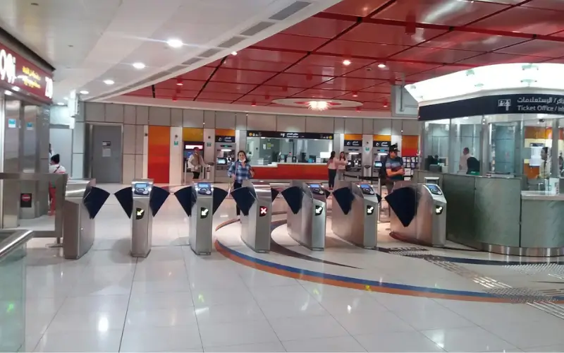 Salah Al Din Metro Station Station Facilities & Accessibility