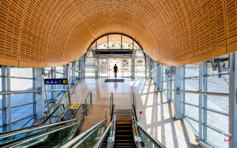 Creek Metro Station 