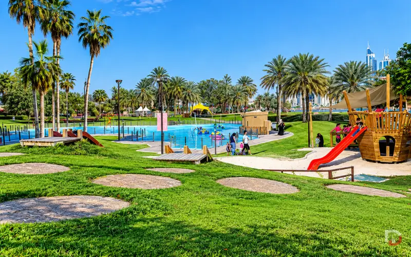 Lake, Fountain in park